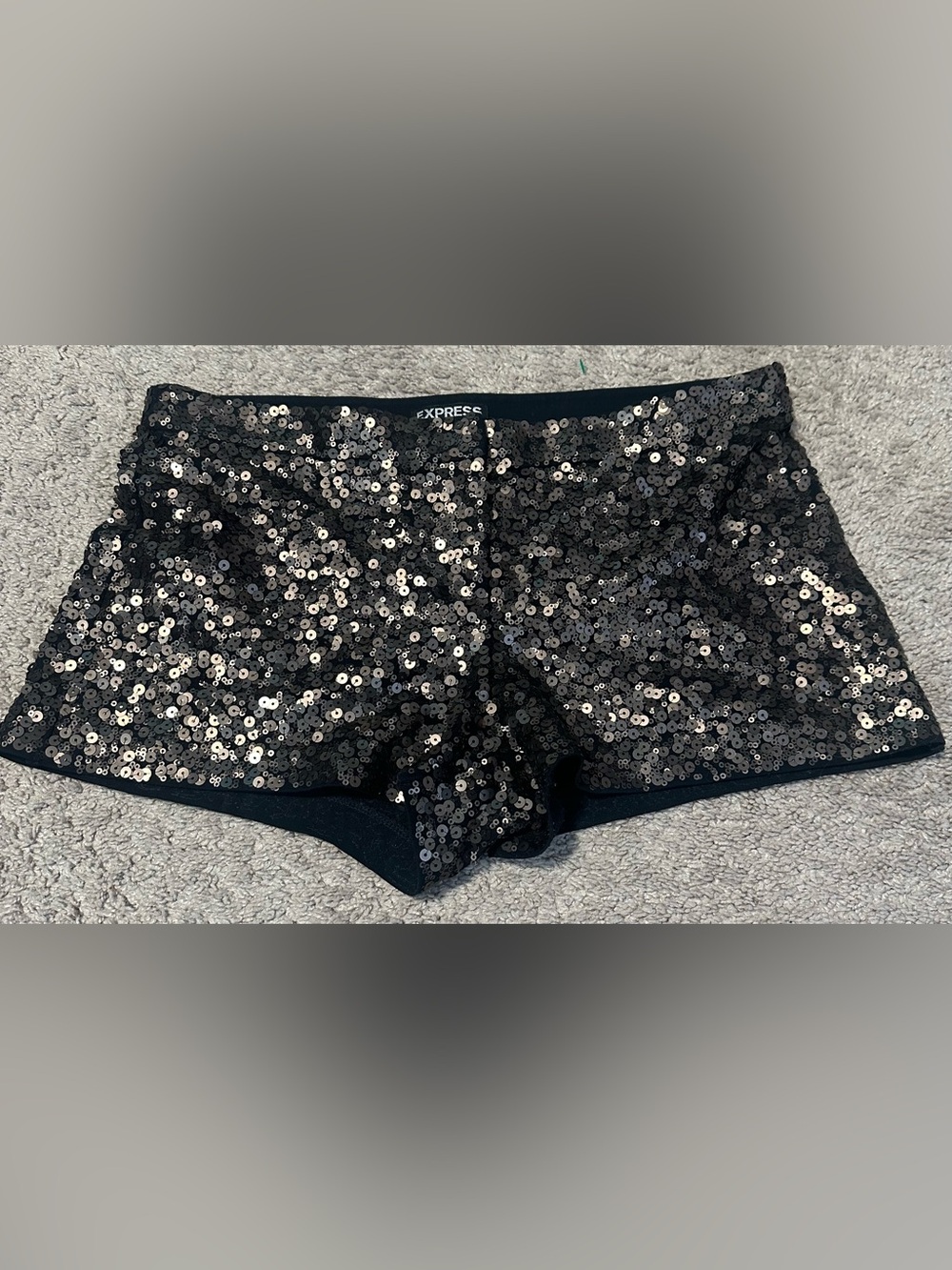 EXPRESS size 2 BLACK with GOLD  Sequins Shorts